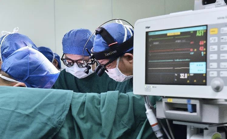 大国仁医|董念国团队 中国心脏移植的先行者