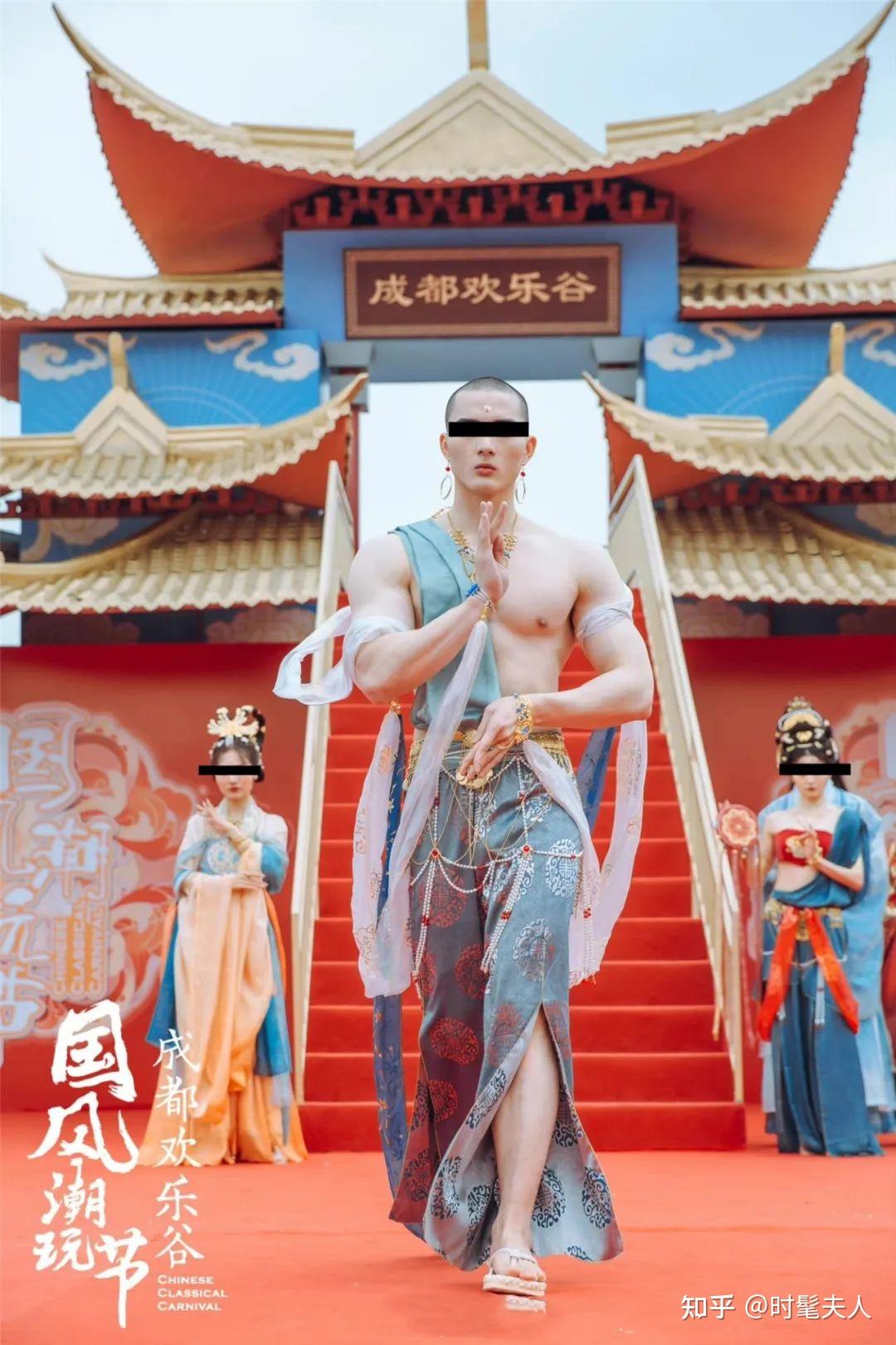 帅气性感的男菩萨火遍全网后部分男人被他逼疯了