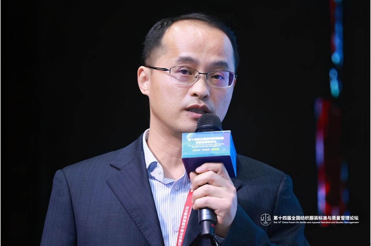 中国产业用纺织品行业协会副秘书长,科技发展部主任李昱昊则就"防疫