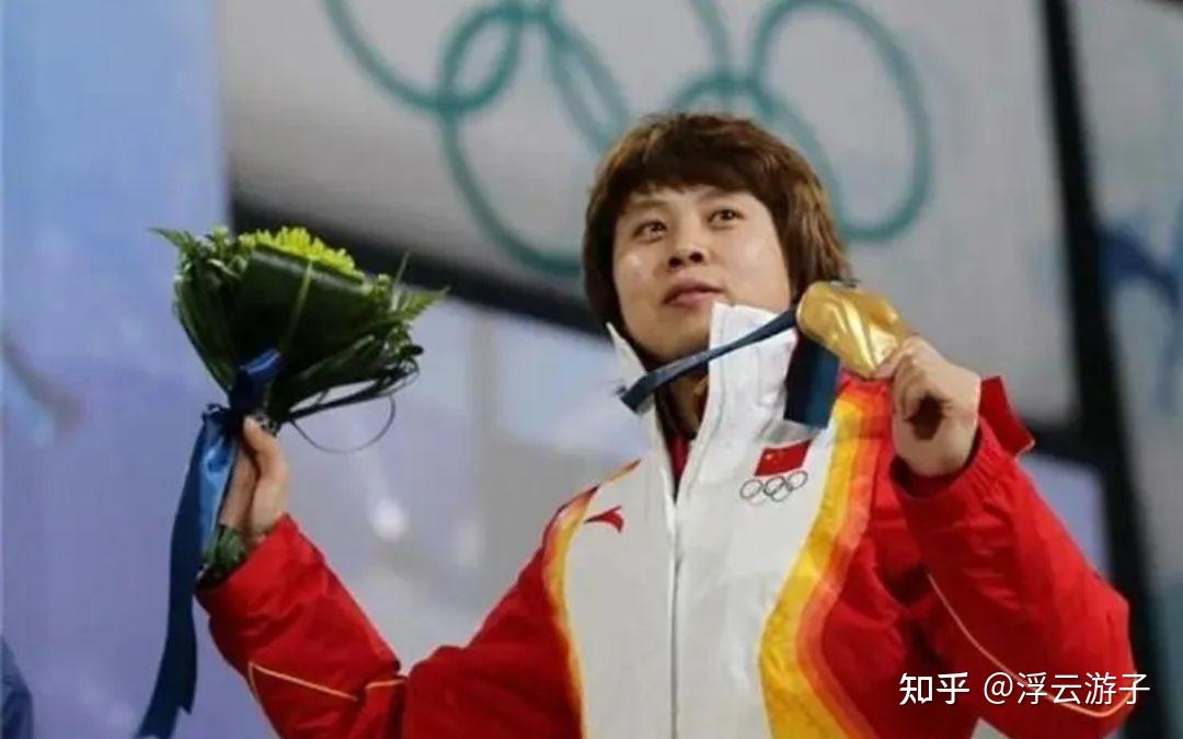 王濛——解说短道速滑—— “我的眼睛就是尺”的背后 知乎