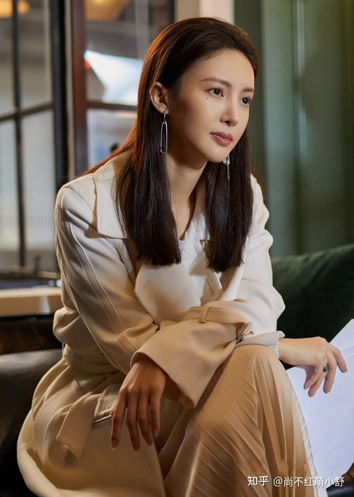 《了不起的女孩》沈思怡穿西装的搭配攻略