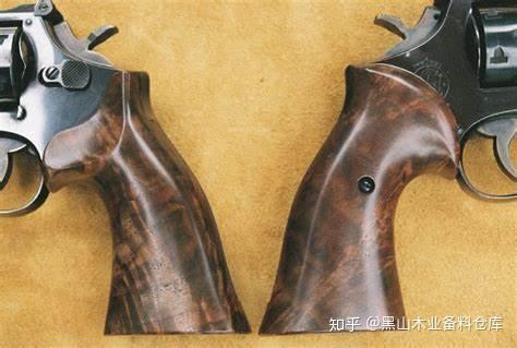 黑胡桃木被使用在枪托上,枪把手上现如今红木家具的价格上涨,量的稀缺