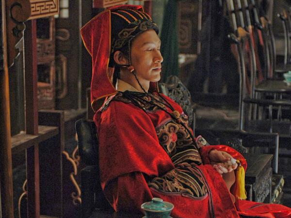 扮演江南织造局杨金水公公的王劲松.