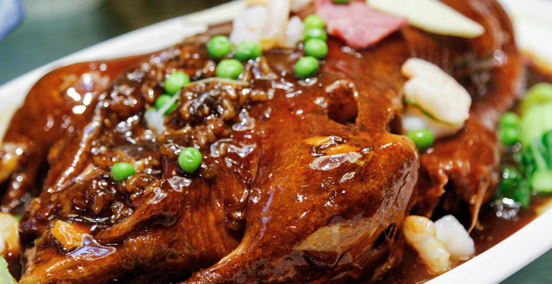 母油船鸭从前出门远行,能走水路的,尽量不走旱道,一者水路安稳逸乐,无