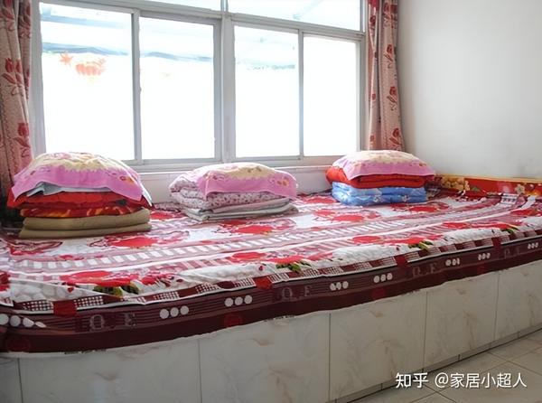 东北的“火炕”到底有多厉害?可以用来待客、还能当卧室和餐厅? - 知乎