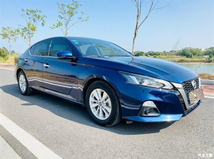 为梦想努力打拼为生活而努力提车天蓝色天籁前来报道