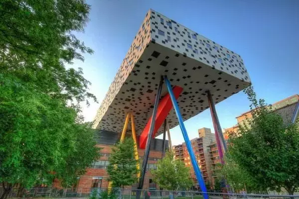 吴聘留学过的加拿大安大略艺术设计学院到底怎么样?