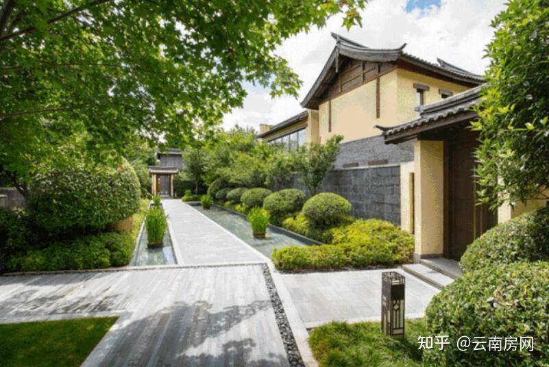 丽江瑞吉酒店14年未建成,投资人丧子又破产,烂尾楼遭变卖