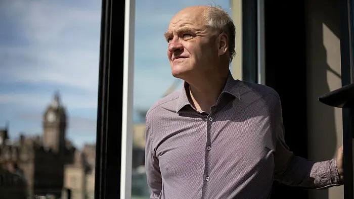 【ceo推荐】20年实现约1500%回报,詹姆斯·安德森:我更像芒格而不是