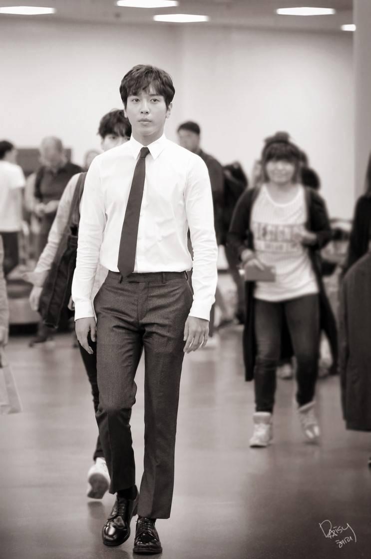 有没有郑容和的美照跪求