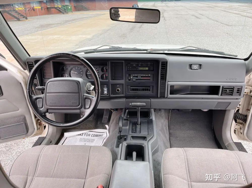 很多人的童年记忆,仅行驶3万英里的1996年jeep切诺基