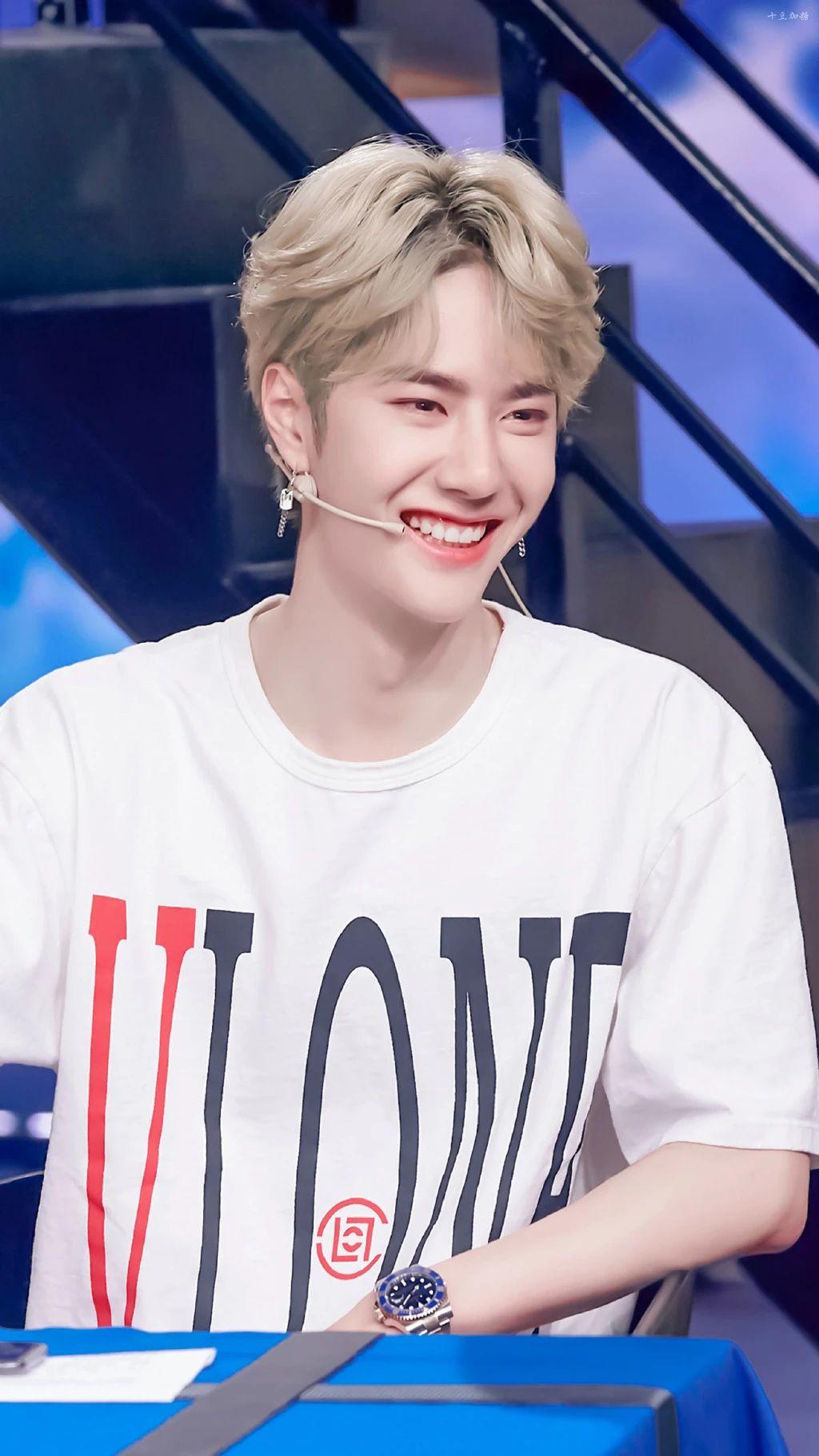 王一博壁纸此颜只应天上有人间哪得几回见