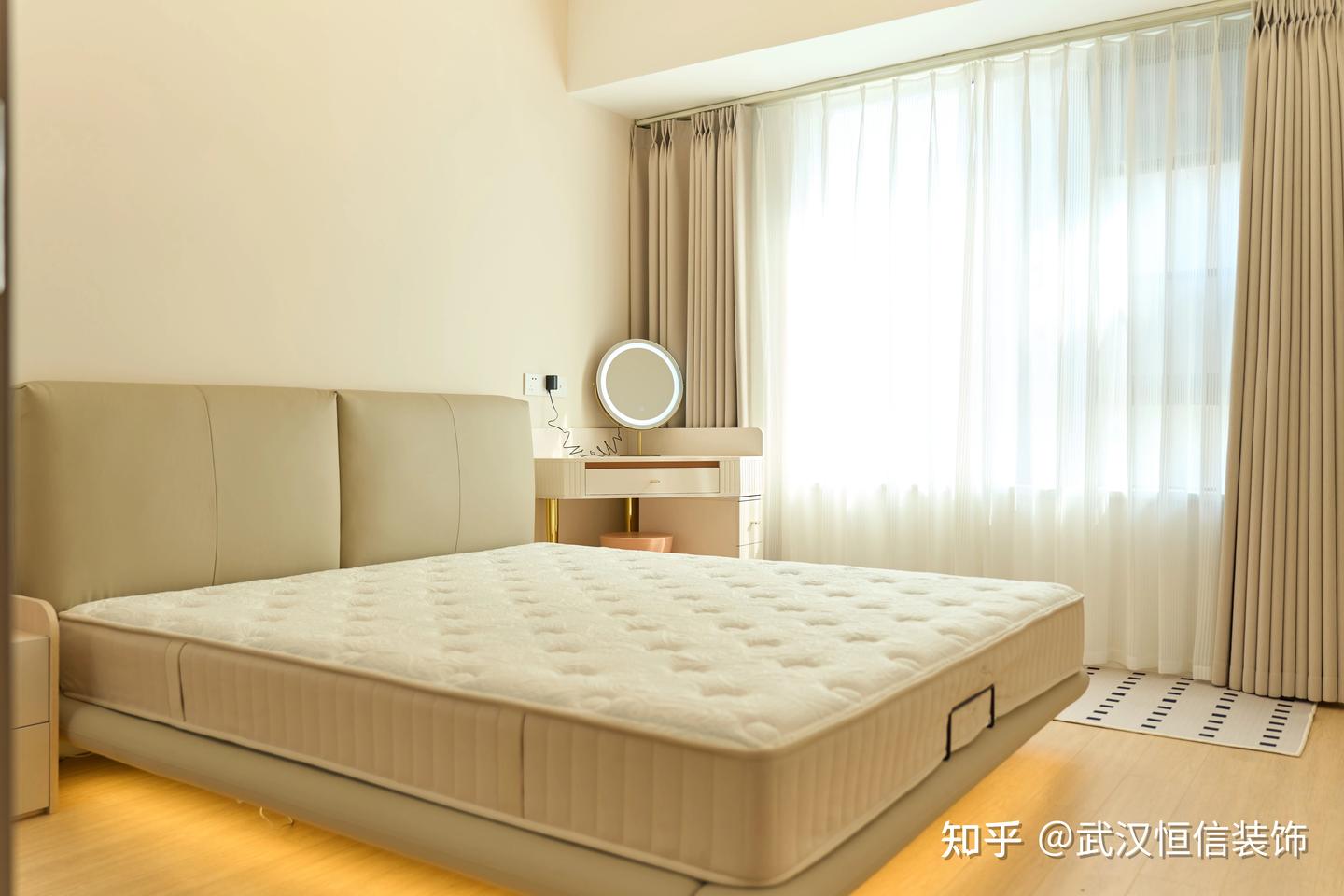 竣工验收 | 中粮光谷祥云106m²简约风，一半是生活，一半是艺术 - 知乎
