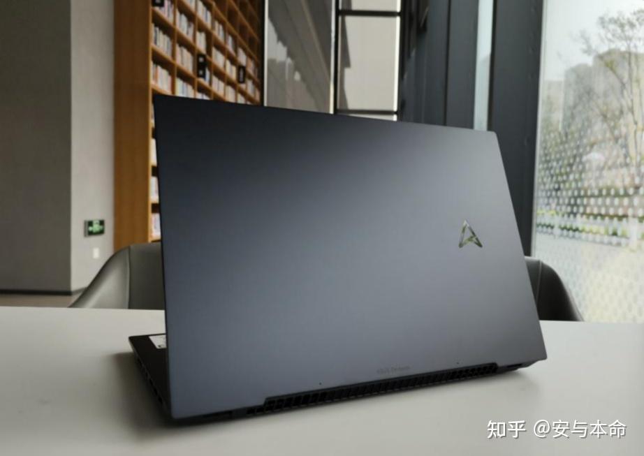 毕竟像华硕灵耀,联想thinkbook,戴尔灵越这种一线品牌的设计功底,不论