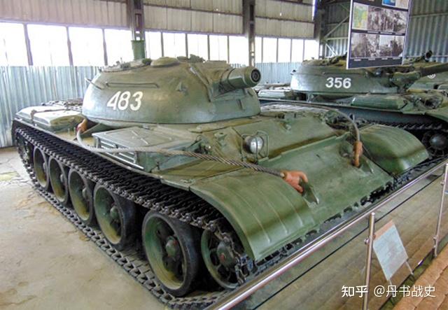 苏联483工程会喷火的五对负重轮以喷火器为主武器的坦克