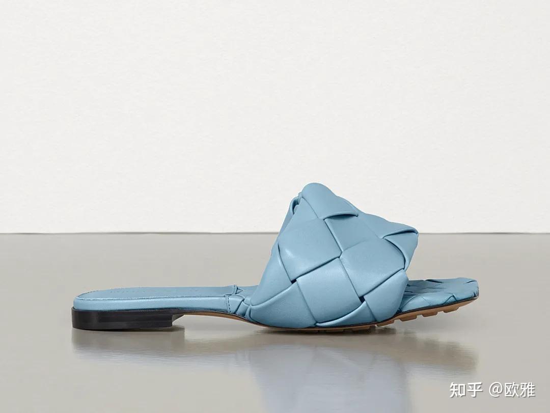 潮流女鞋推荐夏季凉鞋 v2-3206a80bb99c7b71f6f165d13f57da36_r.jpg