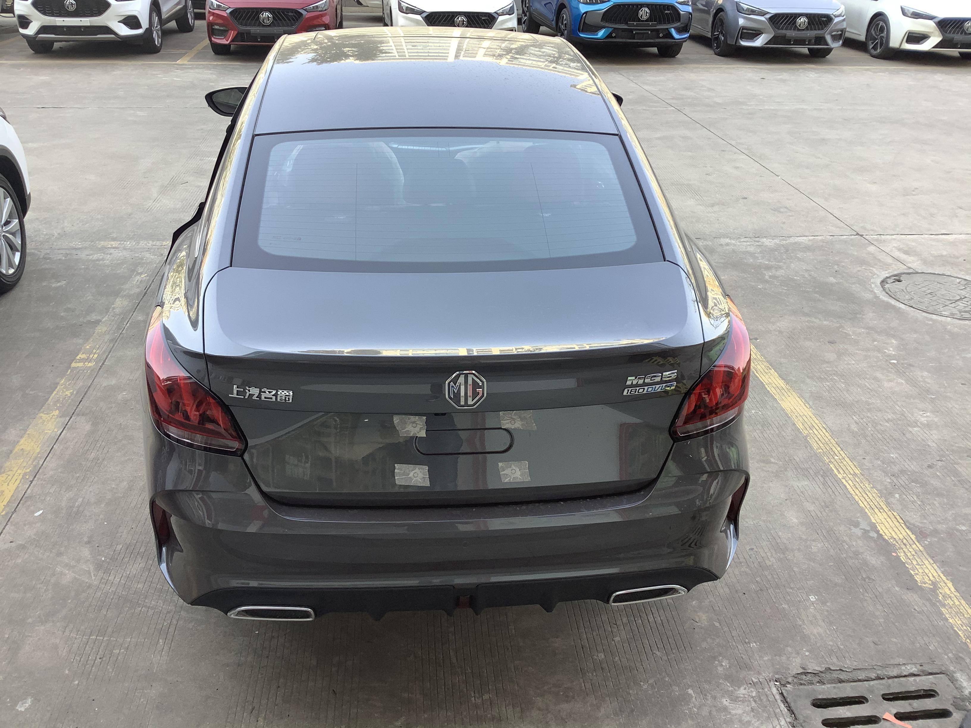 进店实拍2021款名爵5赛博灰色车身很洋气配360度全景影像