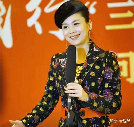 谭梅朱军背后一个了不起的女人