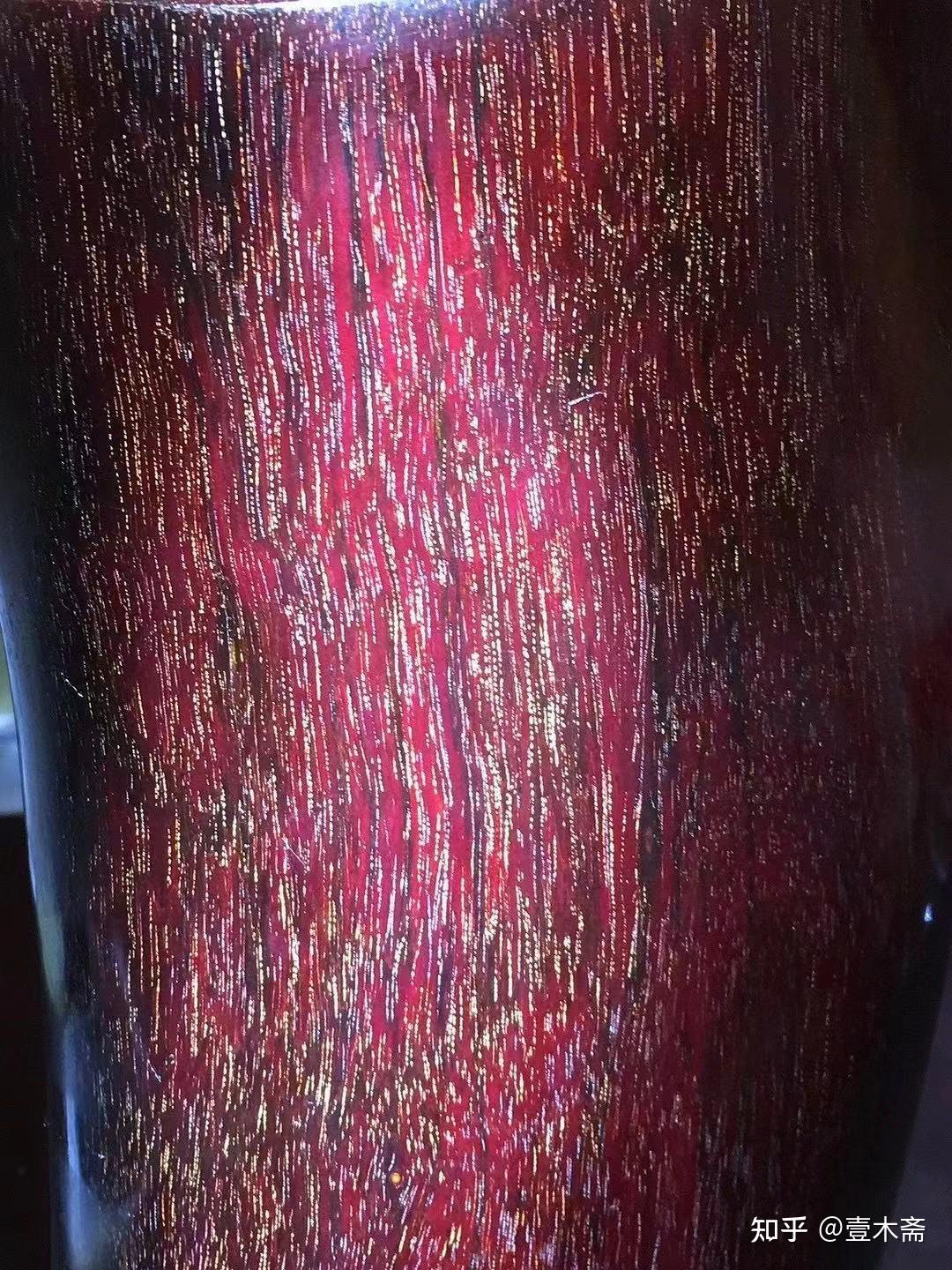 依次水波纹,龙鳞纹(仅供参考):瘤疤纹,可能是小叶紫檀最贵的一种纹理