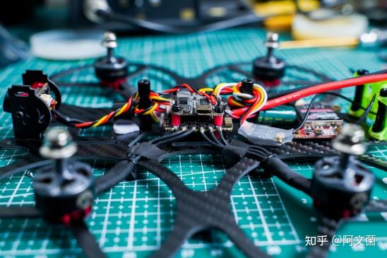 仅需800元手把手教您组装3寸涵道fpv穿越机无人机新花样