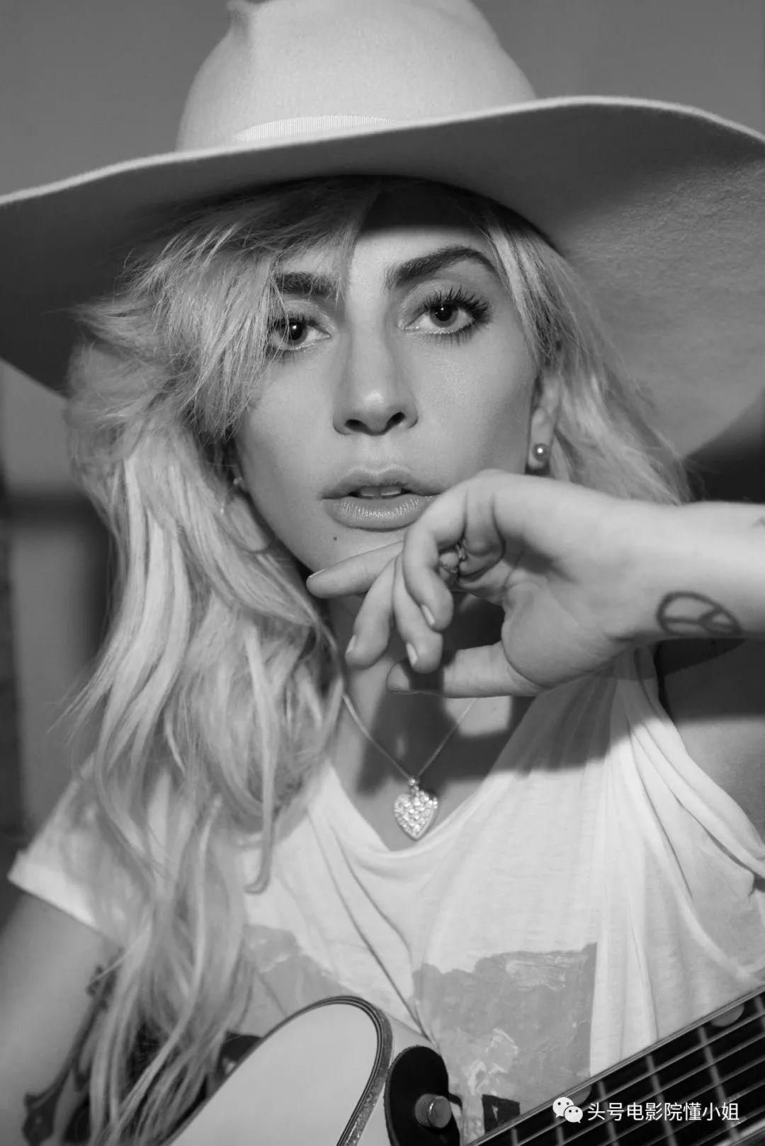 看《异星灾变》,更期待雷大导演拍时尚家族凶案,女主被称黑寡妇