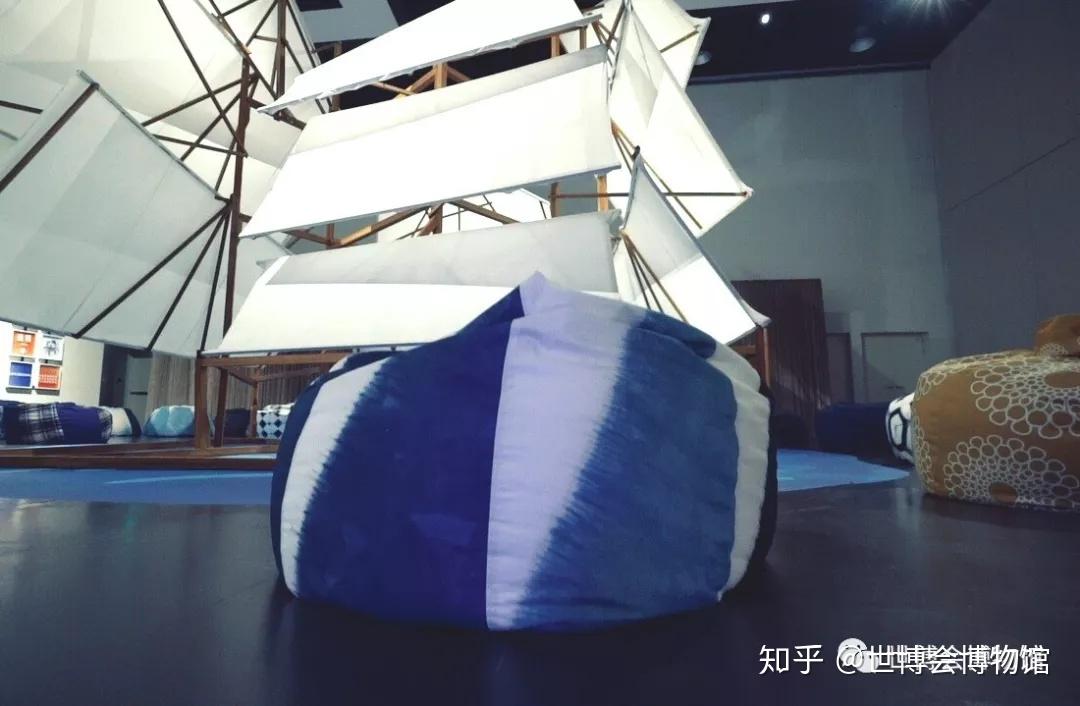 形成了一个丰富多元的世界崇明土布,丹寨蜡染,蓝印花布,羌族刺绣白族