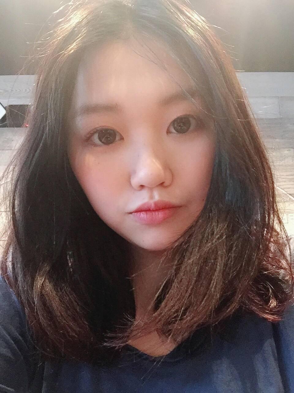 头发自然卷的人该怎么打理头发?