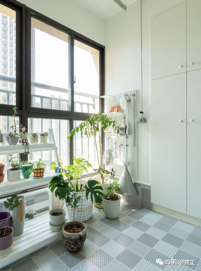 阳台有必要做一个收纳柜吗 v2-330a394617734fc2889a1791efa7ab36_r.jpg