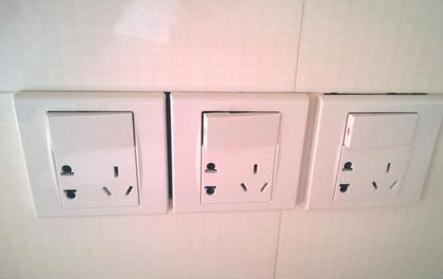 小户型装修,厨房别装普通插座了,聪明人这样设计,太实用了