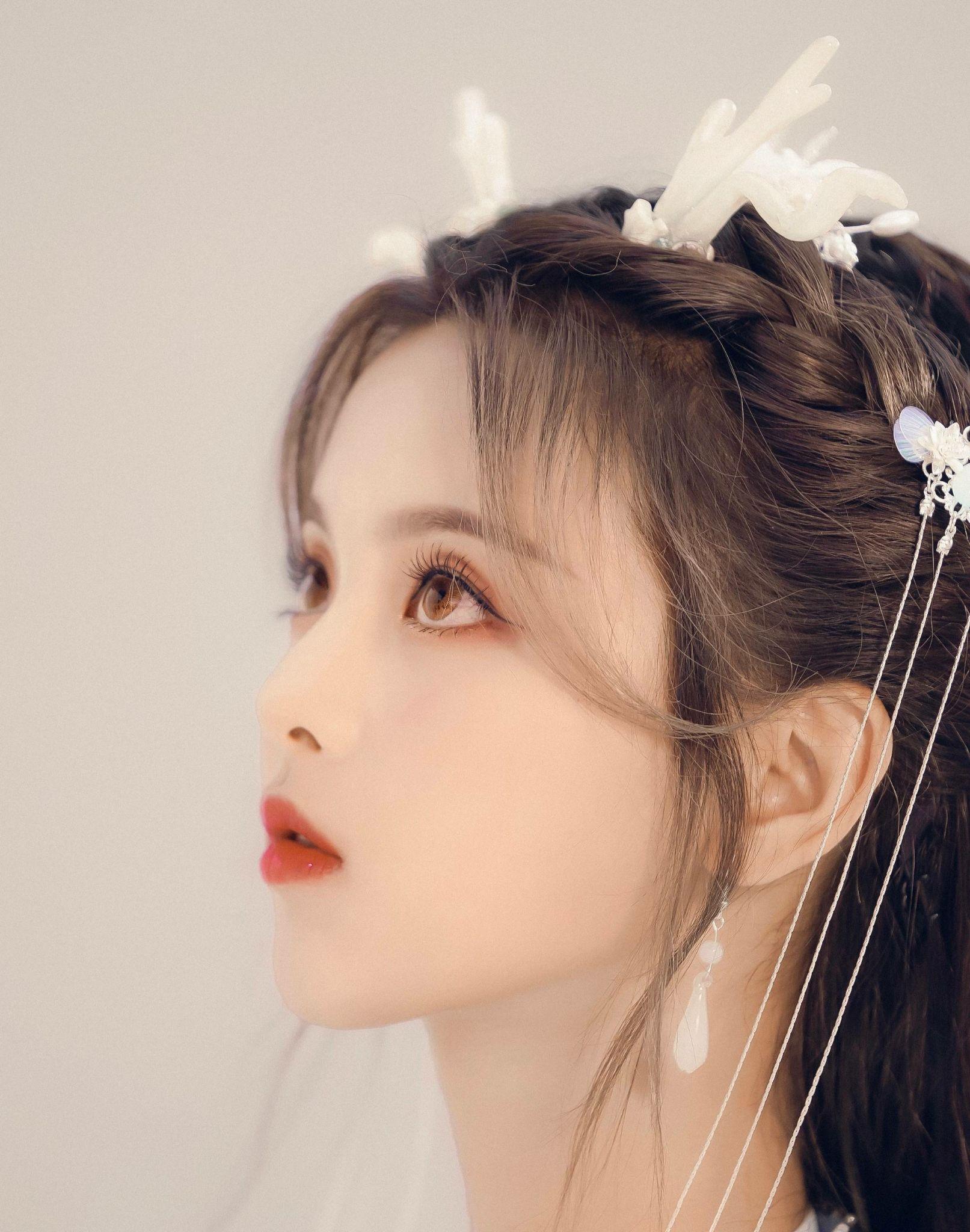 如何评价大话西游手游代言人杨超越的小龙女造型