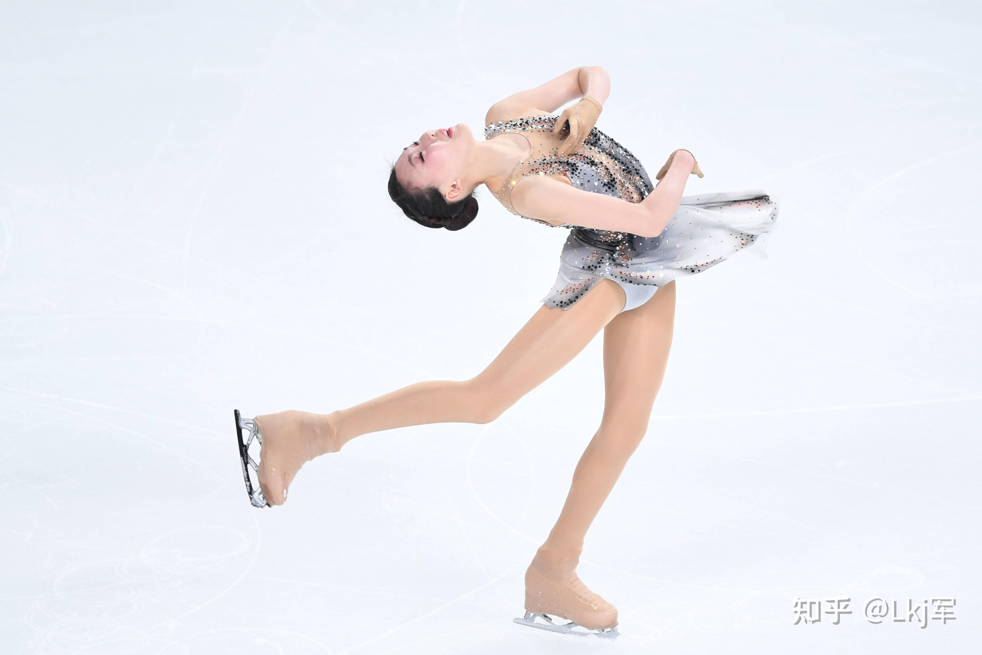 花样滑冰出现膝痛的调整方法