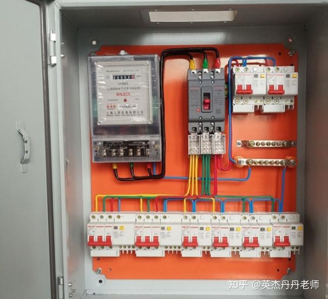 老电工带你了解配电柜接线注意事项