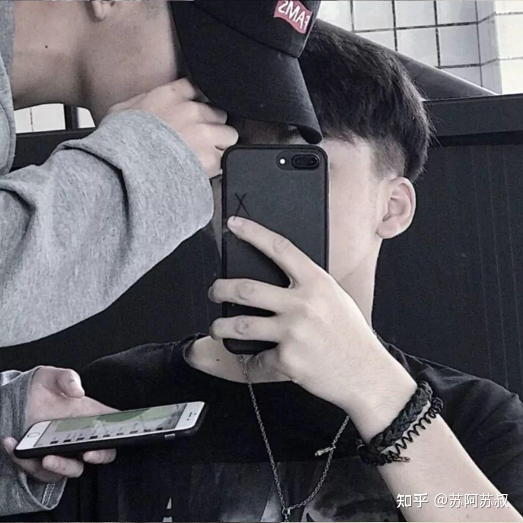 有哪些适合两个男孩子的情头