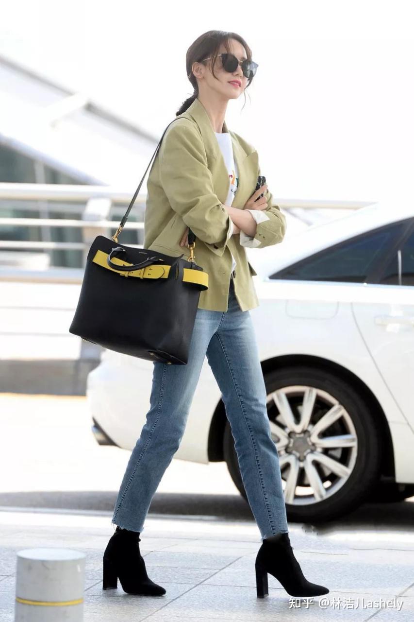 号称"韩国颜霸"的林允儿,30岁依旧似少女,冬季穿搭元气满满