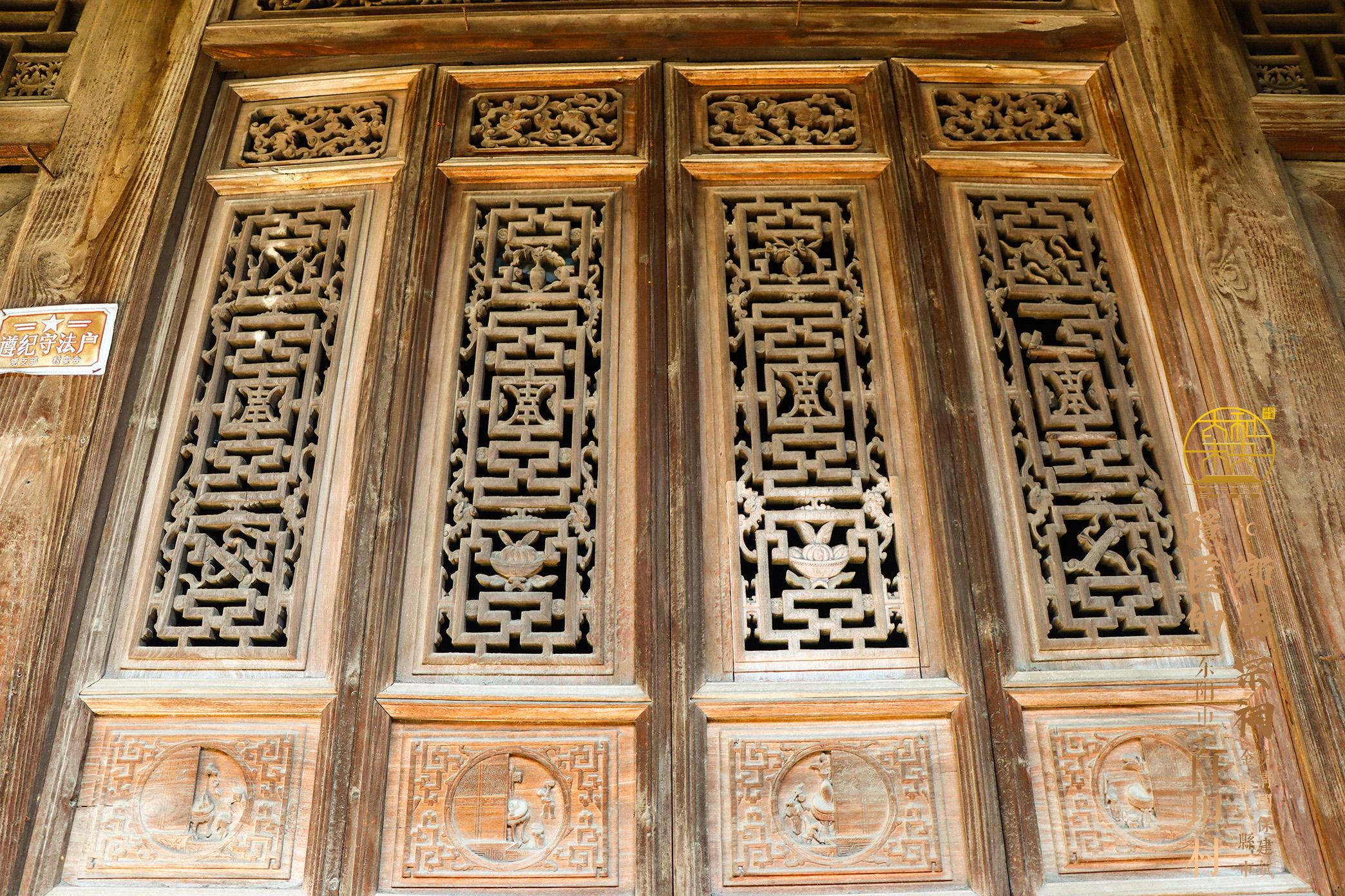 福舆堂中很多木雕的纹案并未有太多的故事性与戏曲素材,而是以吉祥