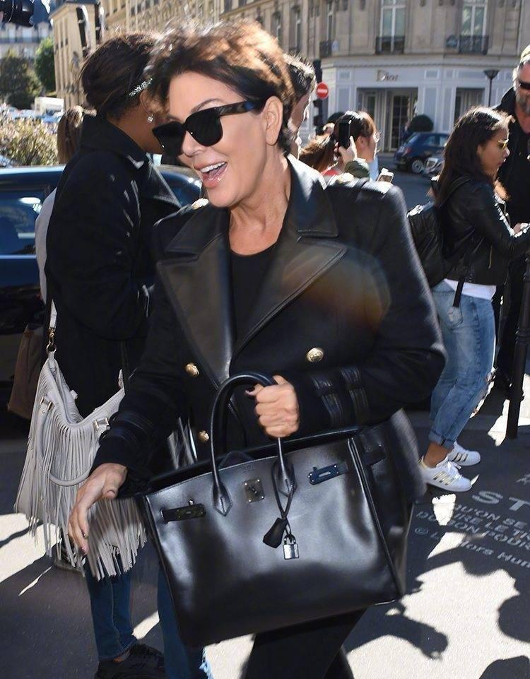 不仅是女星收割机富商刘銮雄收藏的千万爱马仕和亿元红酒更是绝