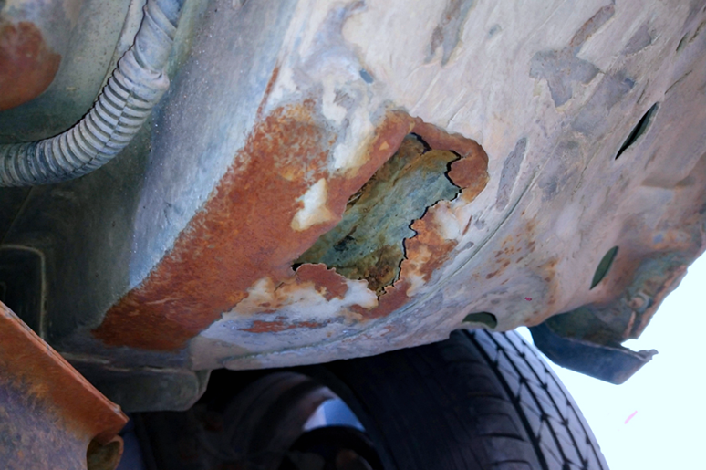 见过座椅全生锈的状态吗二手车检测如何验泡水车