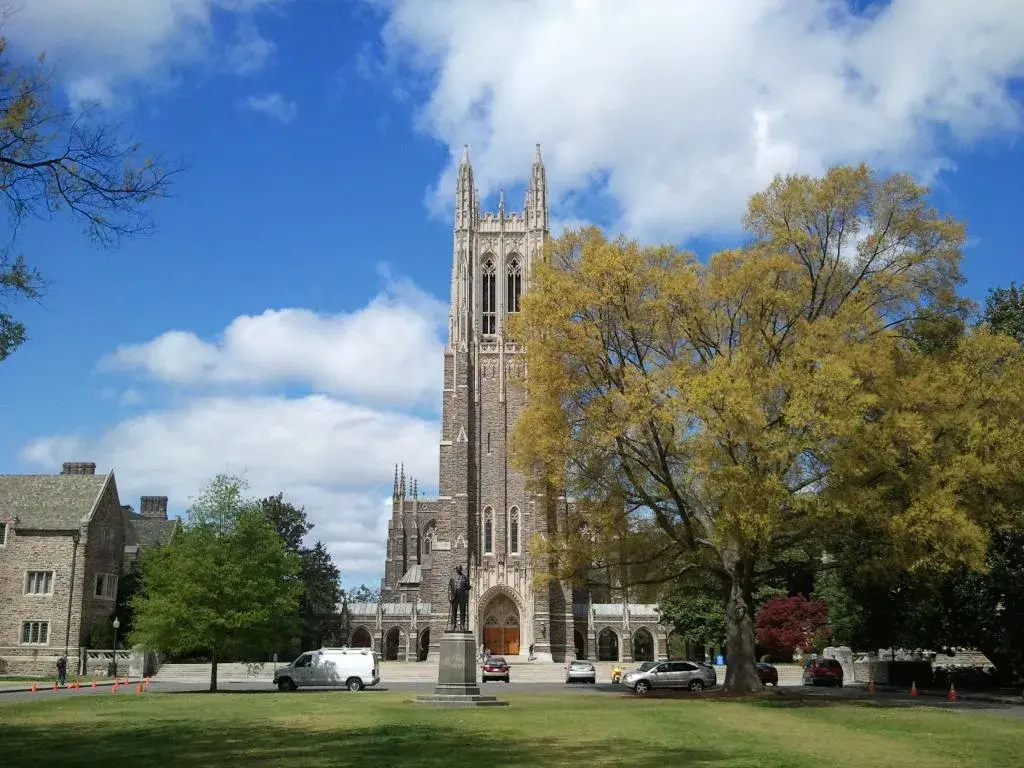 carolina)的达勒姆(durham),是一所世界顶级的研究型大学,全美最优秀