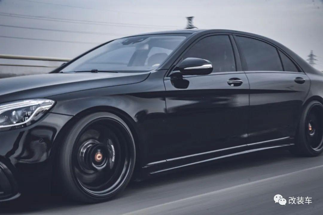 爱上姿态的奔驰W222,这颜值让全新S级来了都得叫爸爸 - 知乎