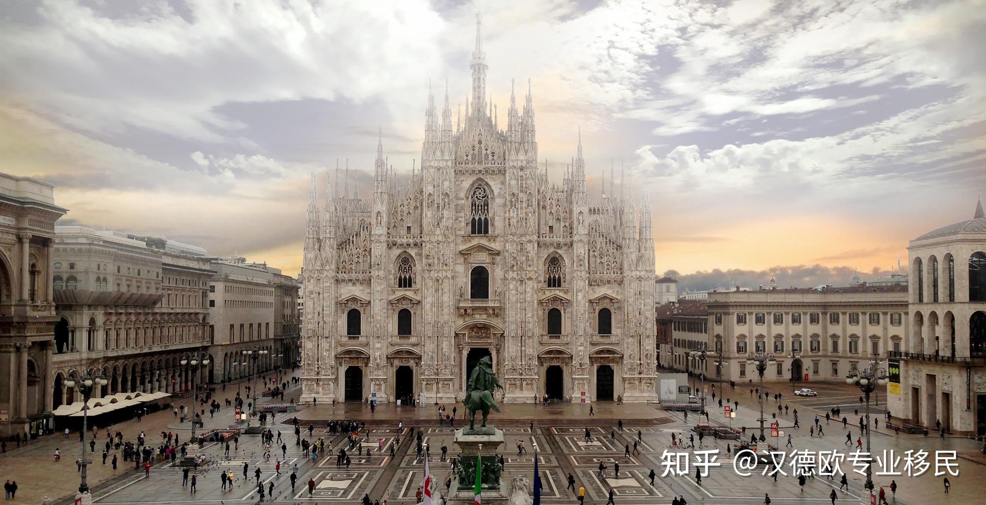 米兰大教堂,意大利著名的天主教堂,又称"杜莫主教堂",多魔大教堂,位于