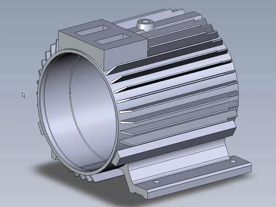 下面以电机座为例,看看实际加工中,一般都是怎么安排工艺工序的:常见