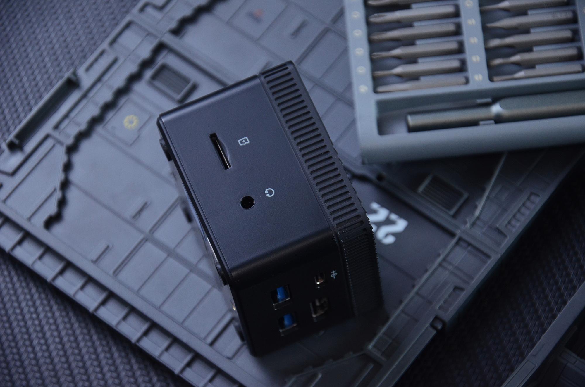 57英寸的荣耀30 pro比较大小,现在大家应该能更直观了解驰为larkbox