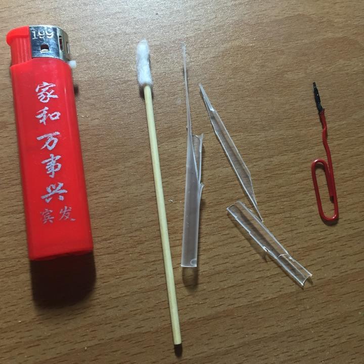 手机耳机孔里进了一颗干燥剂怎么办? - 手机维