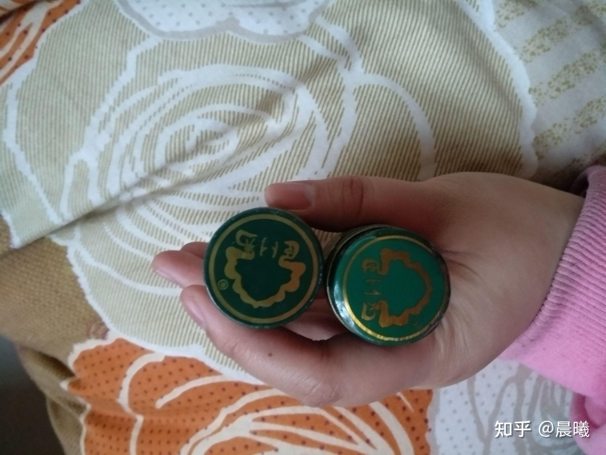 泰国青草膏真假货对比