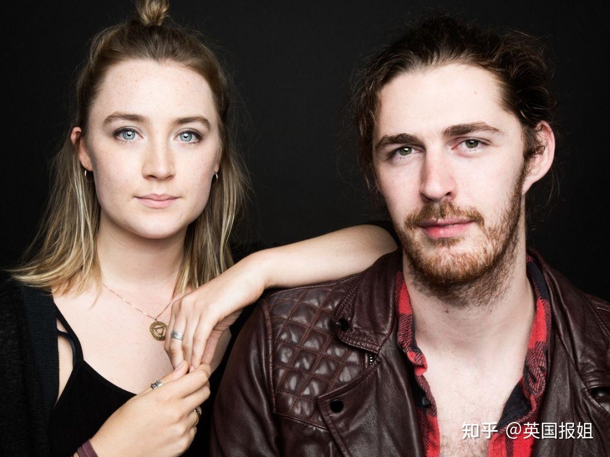 还在2017年客串mv时,和爱尔兰的歌手hozier传出过约会消息.