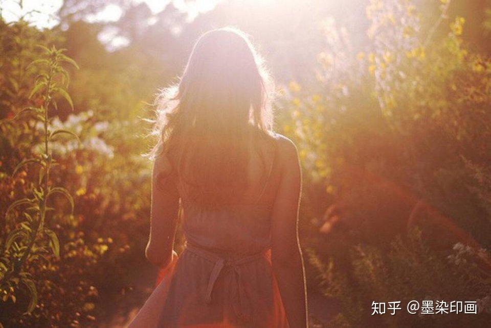 背影照怎么拍?学会这几招,助你拍摄出不一样的“背影杀” - 知乎