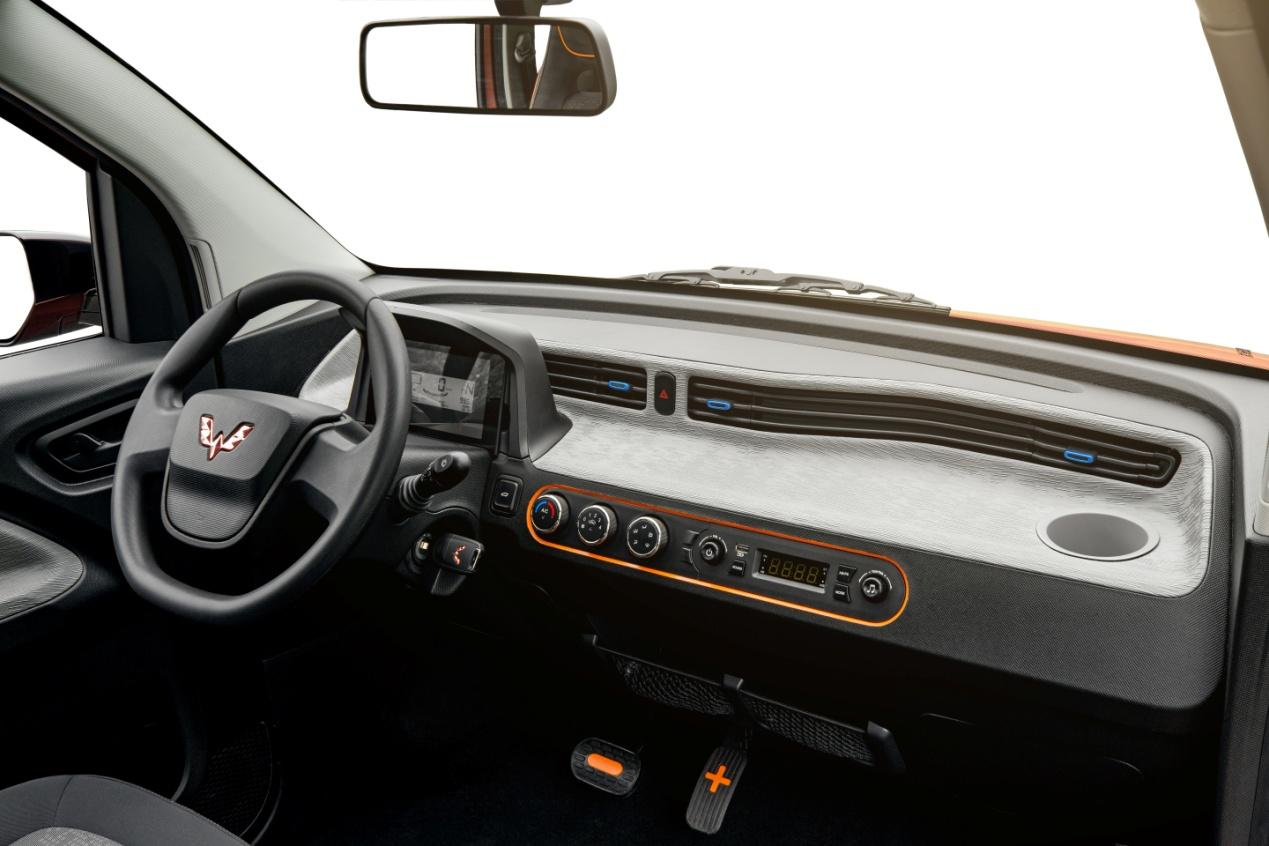 既简约又带感宏光miniev内饰官图发布5月28日预售