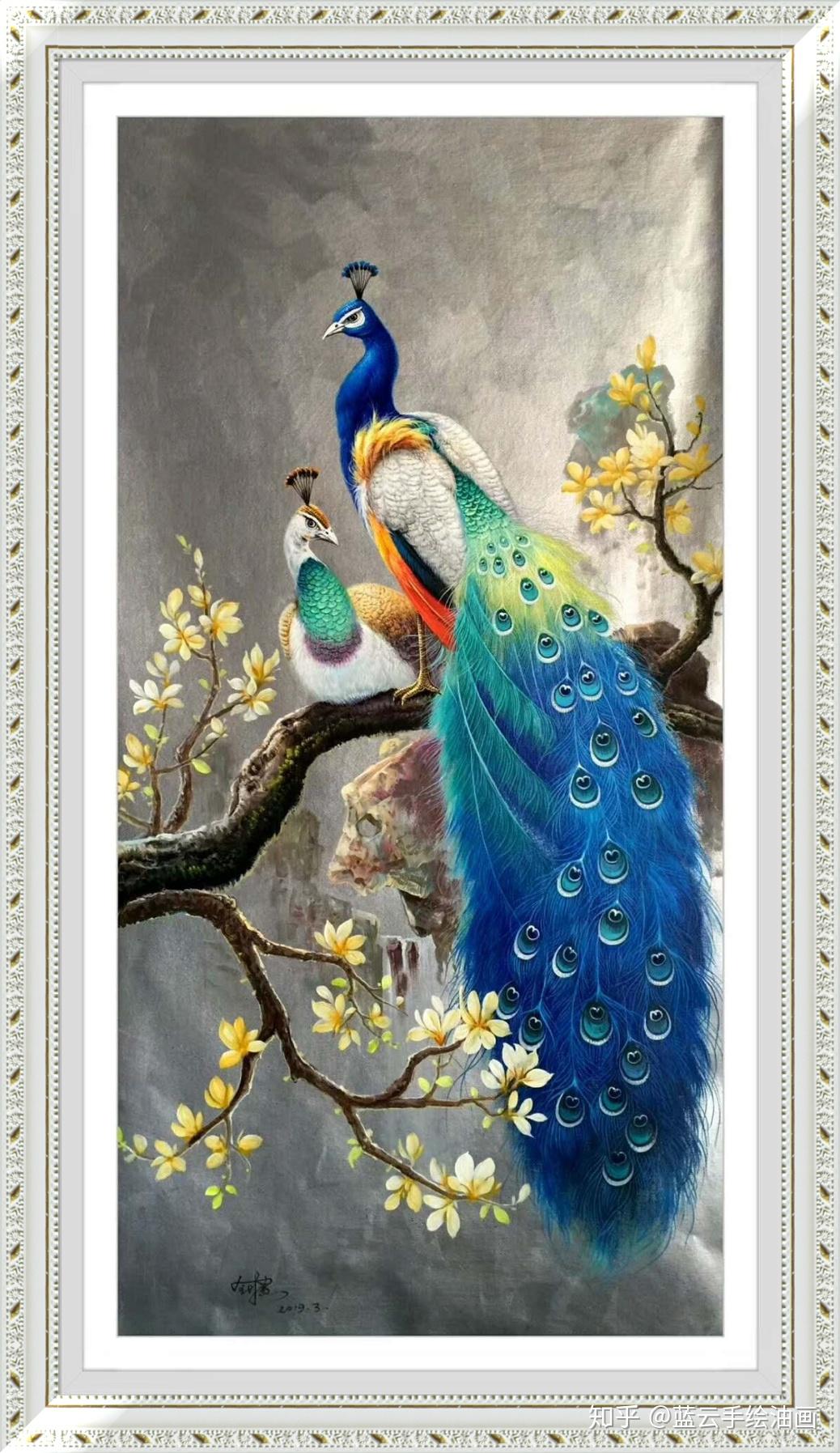 客厅入户玄关油孔雀挂画