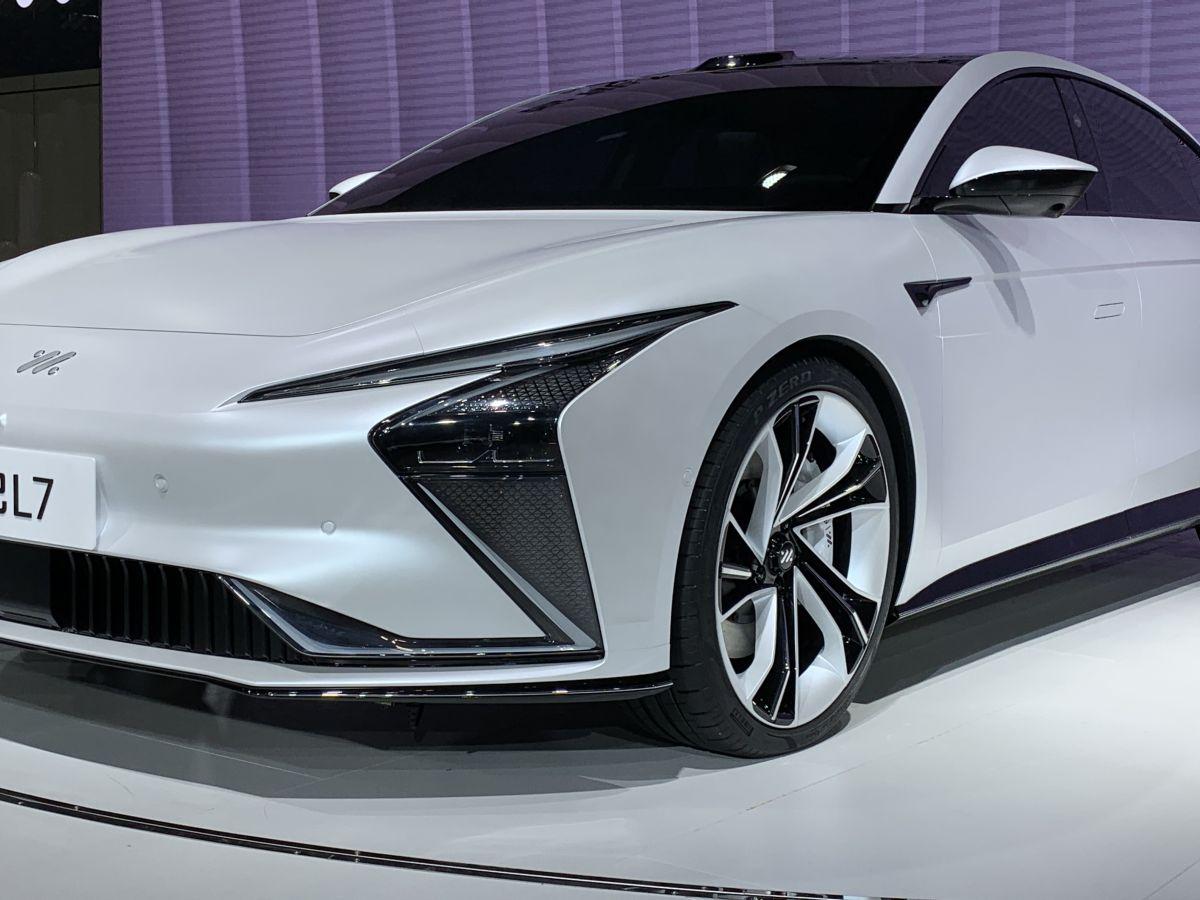 2021上海车展探馆智己纯电轿车l7
