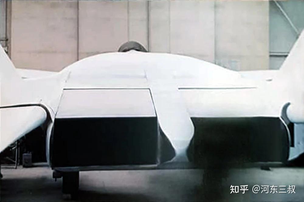 绝密档案，比苏47还早十年，苏联首款前掠翼S-22隐形战斗机 - 知乎